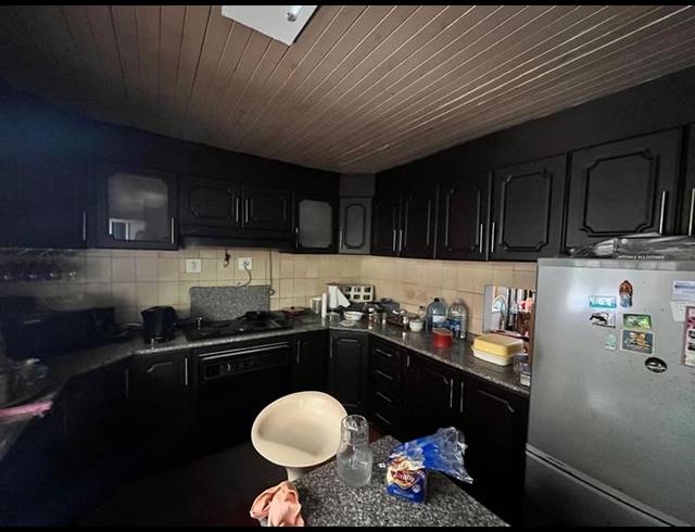 3 BEDROOM HOUSE FOR SALE IN GROVE END